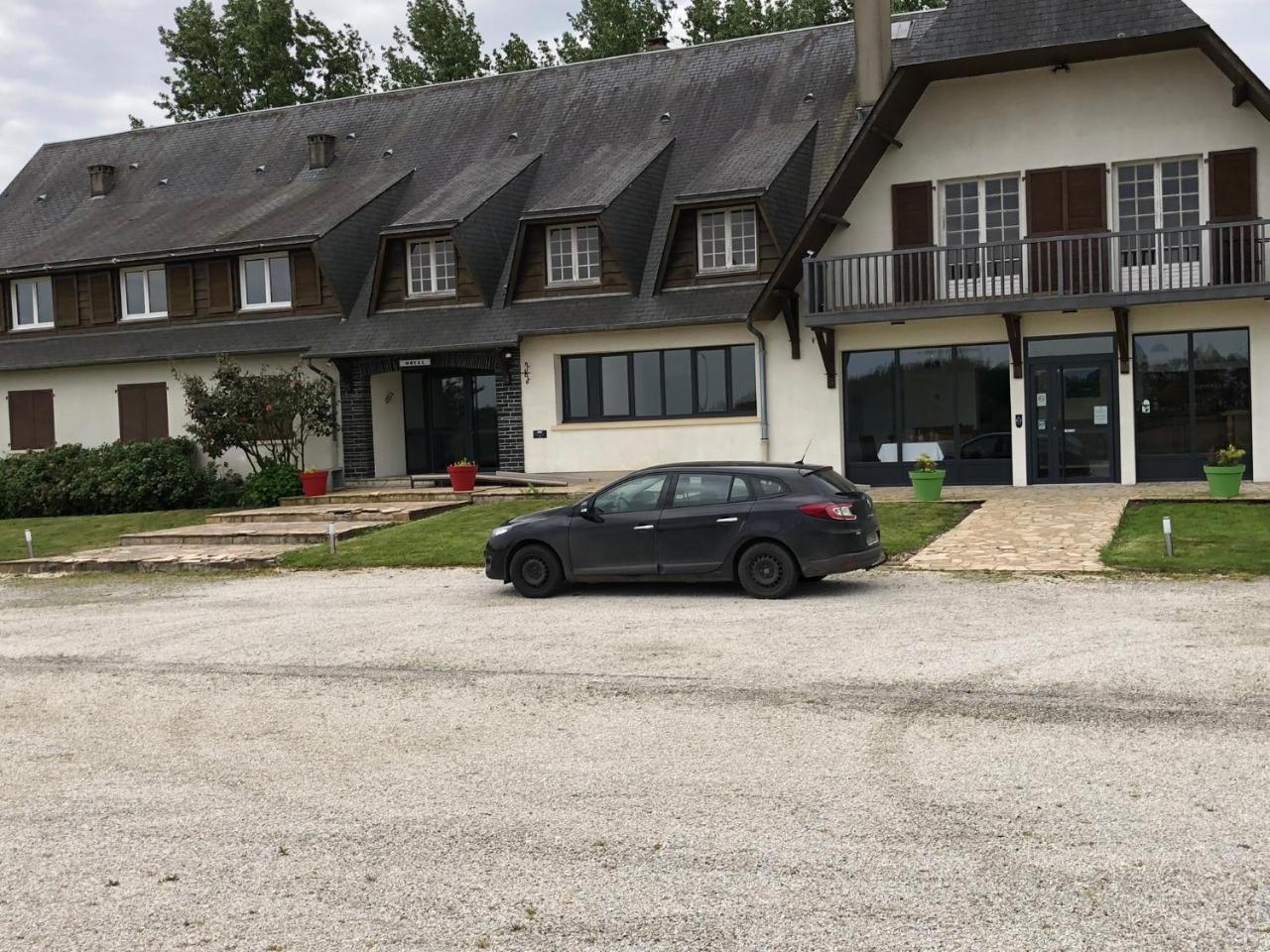 La Cle Des Champs Hotel Le Teilleul Eksteriør billede