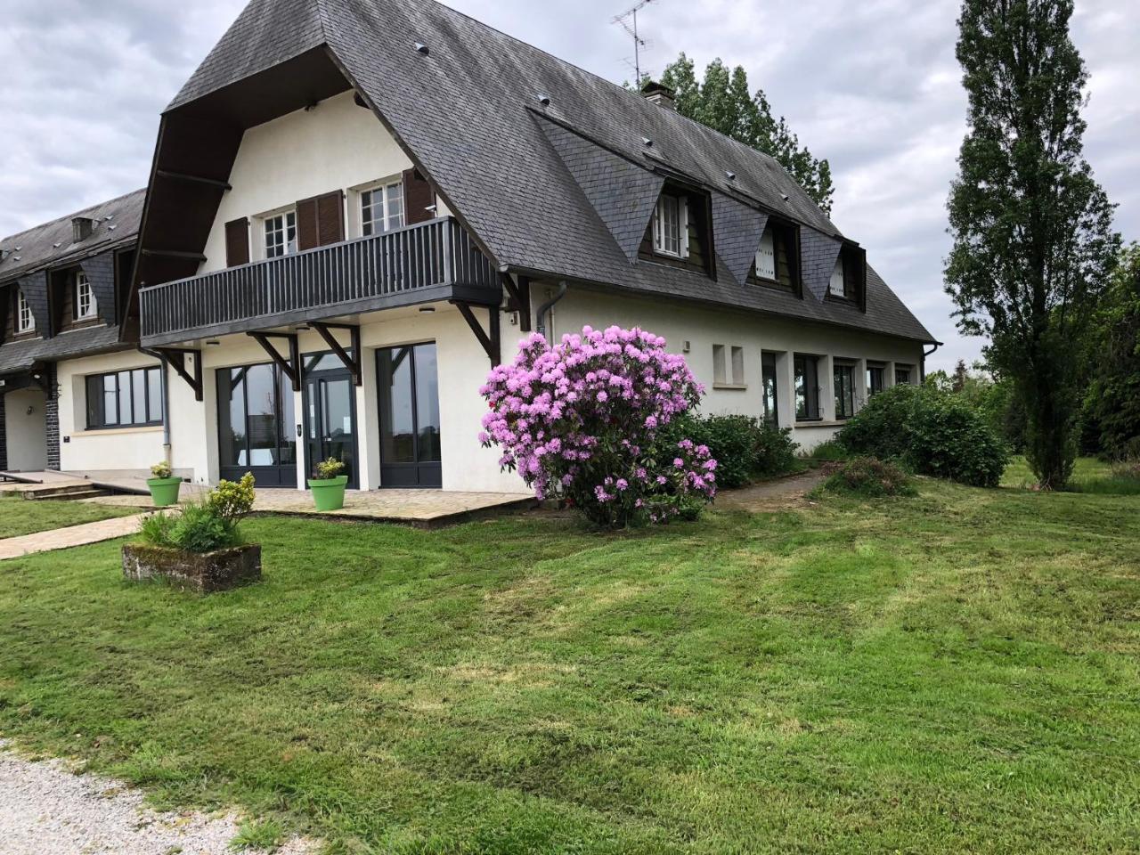 La Cle Des Champs Hotel Le Teilleul Eksteriør billede