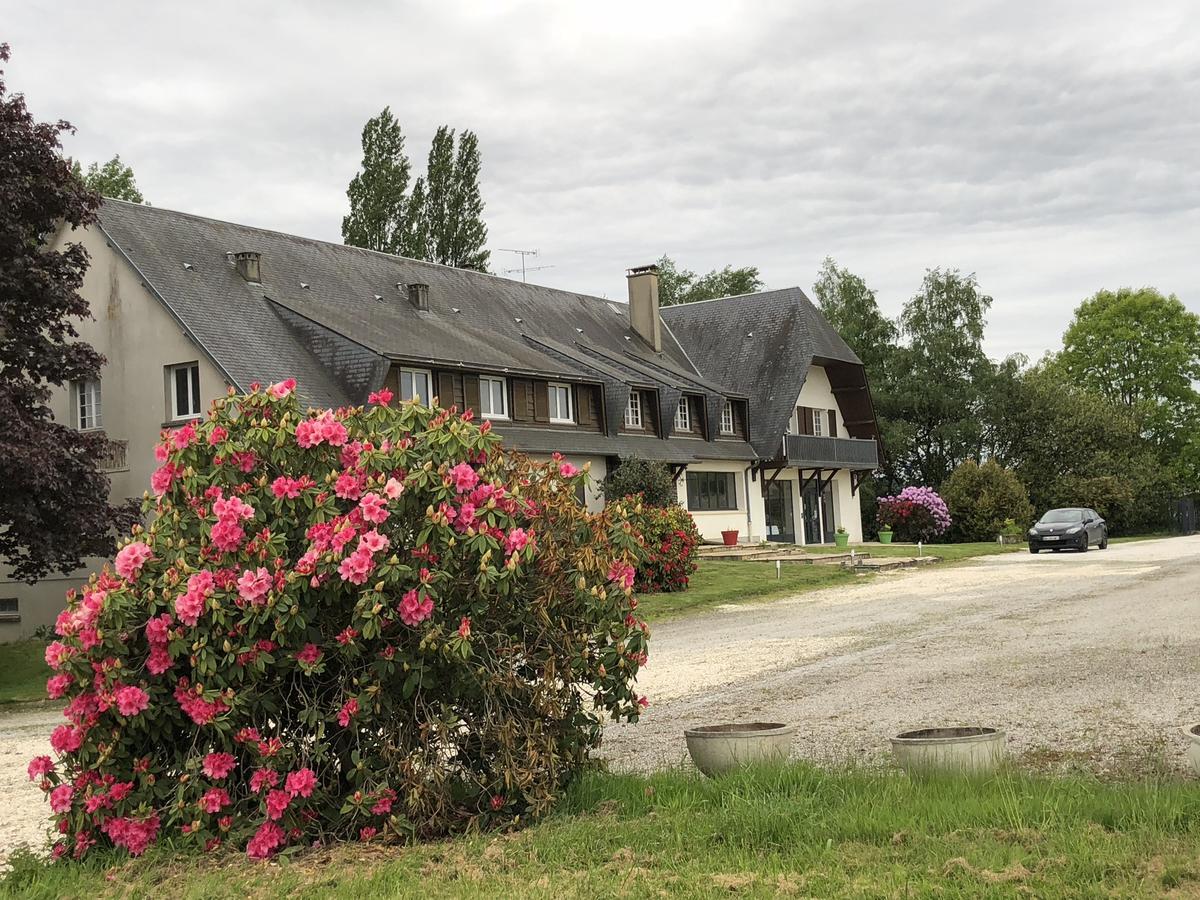 La Cle Des Champs Hotel Le Teilleul Eksteriør billede